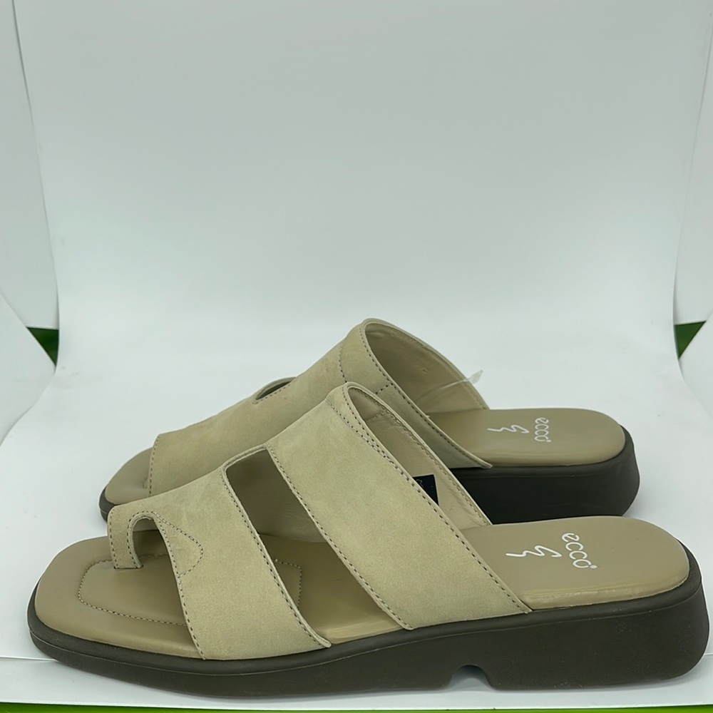 ECCO Twist Lemon sand colored Size 9 women’s suede sandals